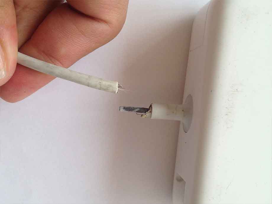  charger-reparing
